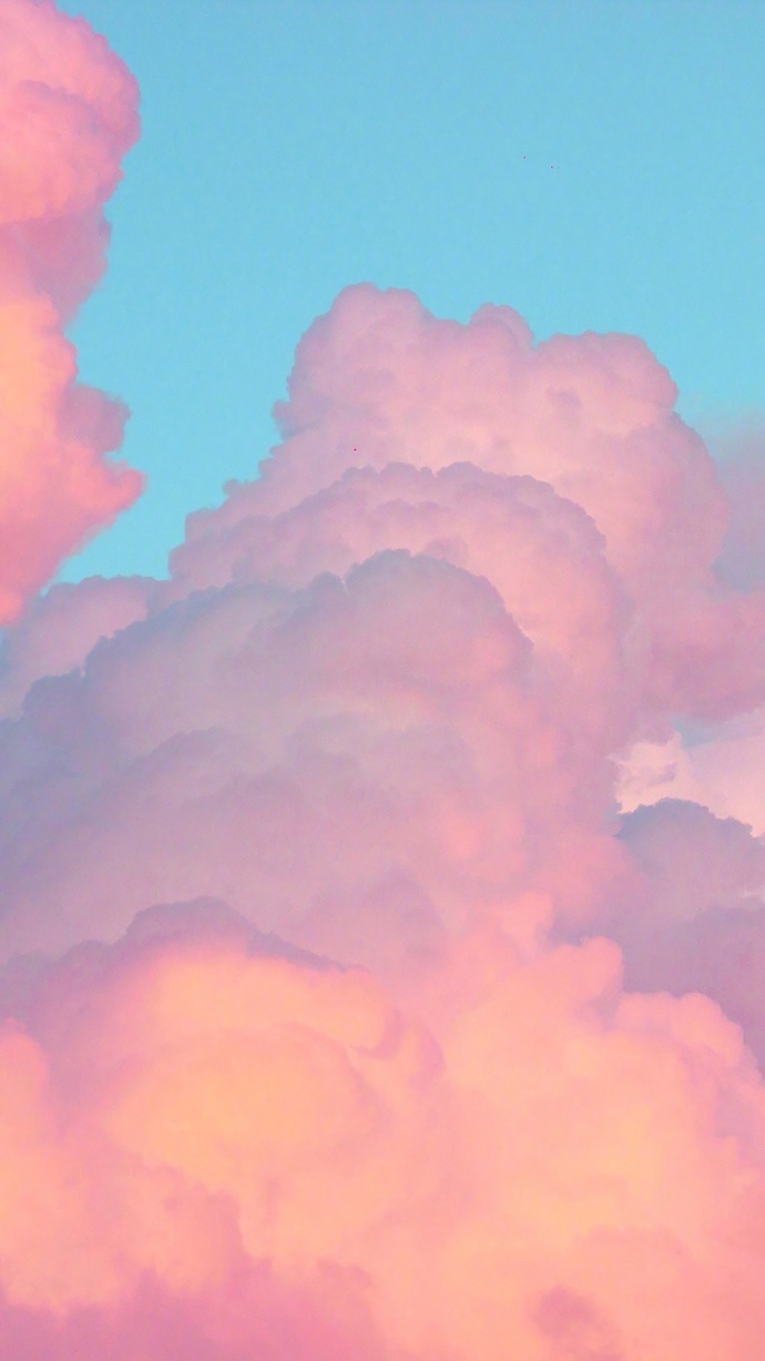 唯美梦幻的多彩云朵手机壁纸