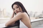 Shu Qi sexy photo pictures in white suit