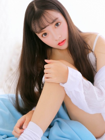 元氣女孩嫵媚性感誘惑寫真
