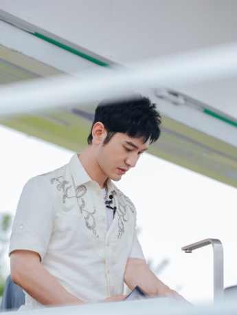 黄晓明《中餐厅第五季》图片