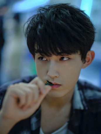 Guo Junchen's handsome street photos