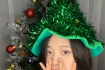 Ouyang Nana's sweet and cute Christmas photo