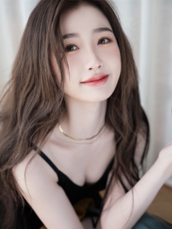 虞书欣爱心镂空长裙迷人性感写真